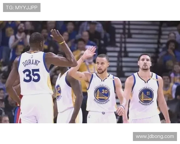 17勇士与04活塞的经典对决回顾与战术分析 17勇士与04活塞的经典对决回顾与战术分析