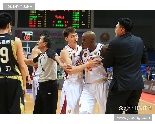 CBA第32轮精彩对决佛山队迎战新疆队全力争胜 CBA第32轮精彩对决佛山队迎战新疆队全力争胜