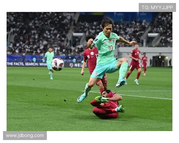 中国队与卡塔尔精彩对决重播回顾赛场瞬间与精彩进球分析 中国队与卡塔尔精彩对决重播回顾赛场瞬间与精彩进球分析