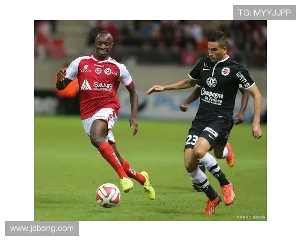 兰斯与斯特拉斯堡对决结果揭晓精彩瞬间回顾与分析