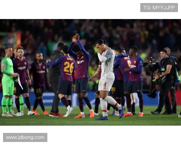 利物浦与巴萨激战全场回顾精彩瞬间与战术分析 利物浦与巴萨激战全场回顾精彩瞬间与战术分析