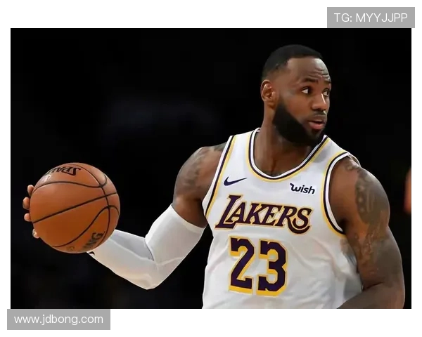 勒布朗詹姆斯：篮球之王的辉煌历程与传奇影响力探讨