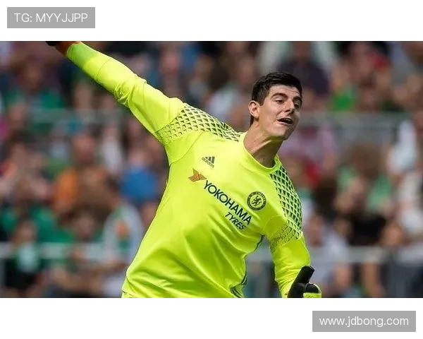 库尔图瓦的传奇之路：从青涩少年到世界顶级门将的成长历程