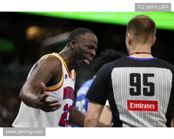 德雷蒙德格林如何在勇士队中扮演关键角色与领导者的双重身份