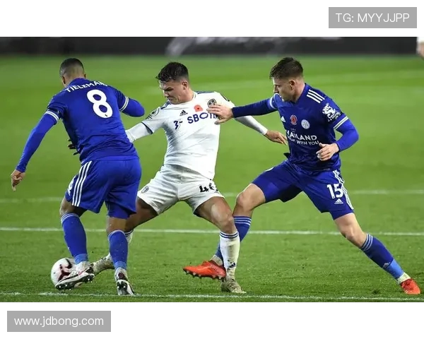 法乙沙特鲁主场迎战朗斯全力争胜双方实力对决引人关注