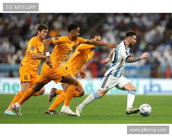 独立队与圣马丁图的激烈对决揭示足球战术与团队精神的完美结合