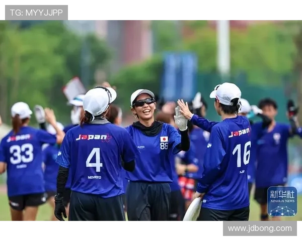 成都飞盘队技术争议引发热议球员表现与战术选择成焦点讨论